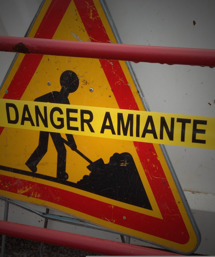 Photo panneau danger amiante